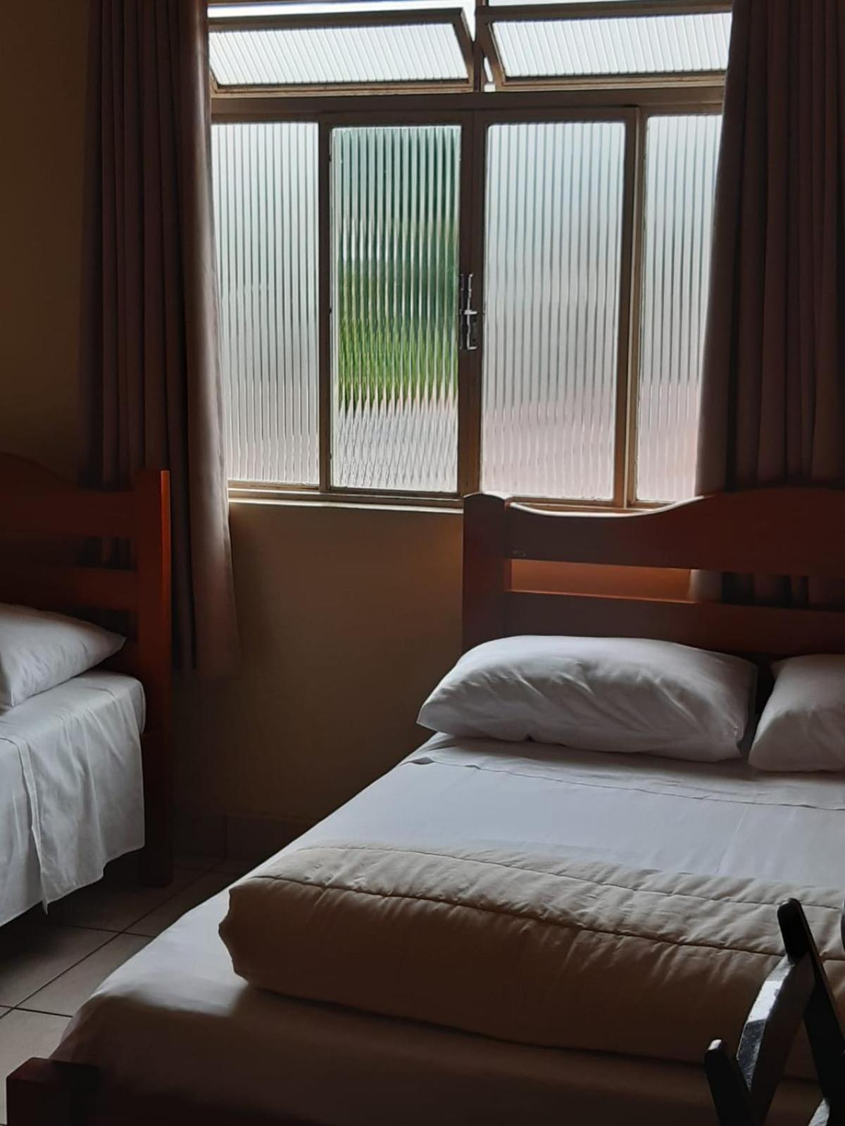 Hotel Faisca Маріана Екстер'єр фото